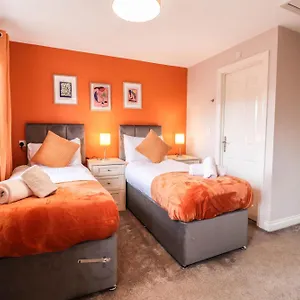 https://4-bedroom-house-with-free-wifi-and-driveway.brighton-hotels-england.com
